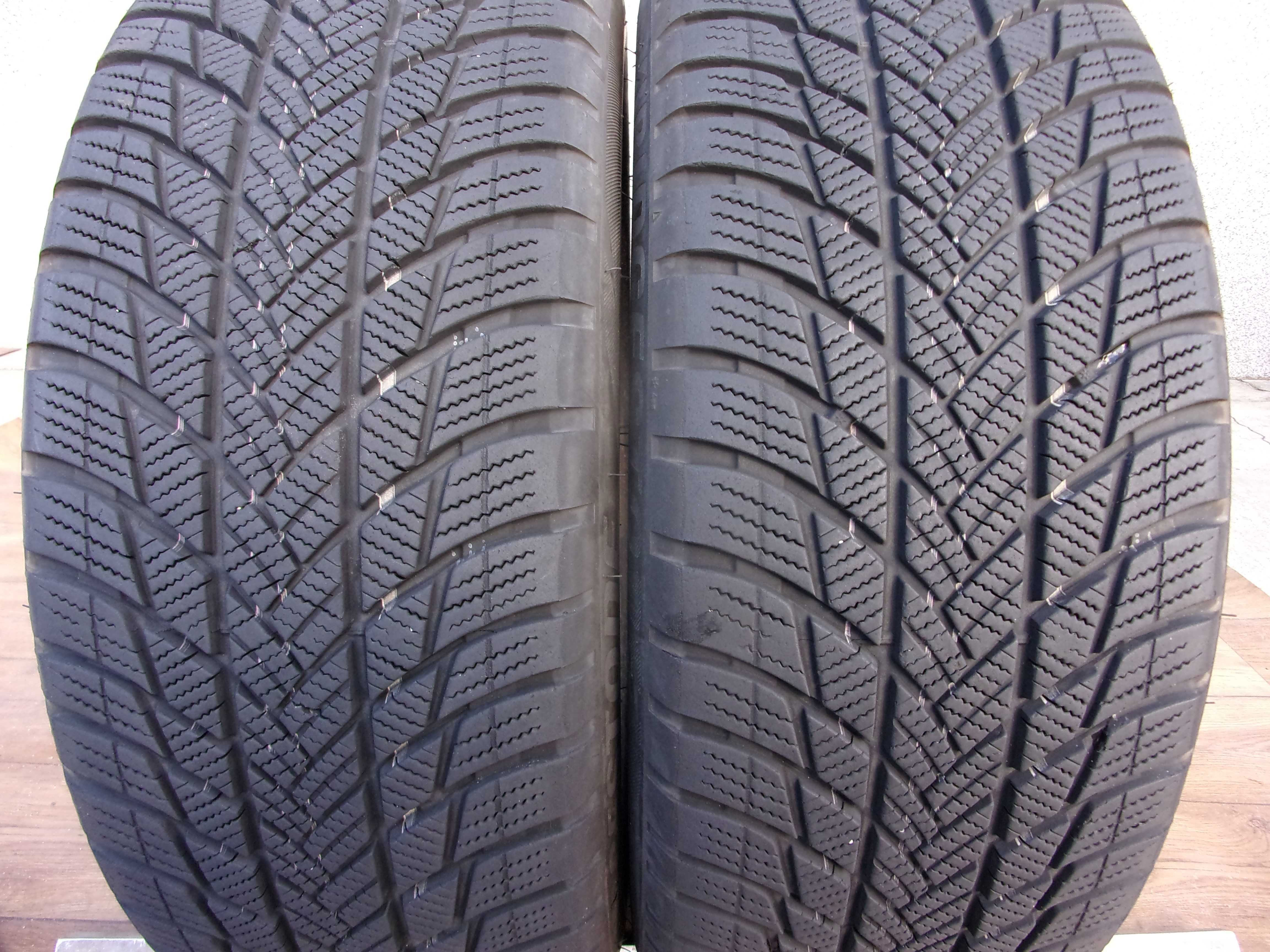 Bridgestone Blizzak LM001 215/55/18 95T z 2020r ładne!