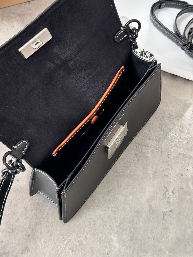 Шкіряна сумка у стилі Coach Juno