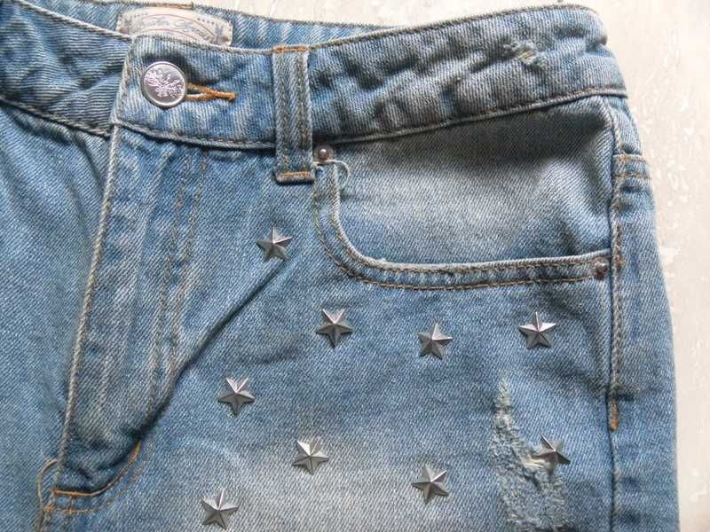 Krótkie spodenki szorty jeans ćwieki gwiazdki 36,S Broken Arrow