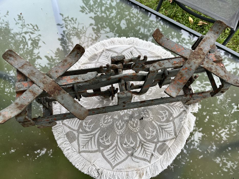 Zabytkowa waga szalkowa