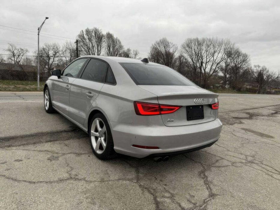 Audi A3      2015