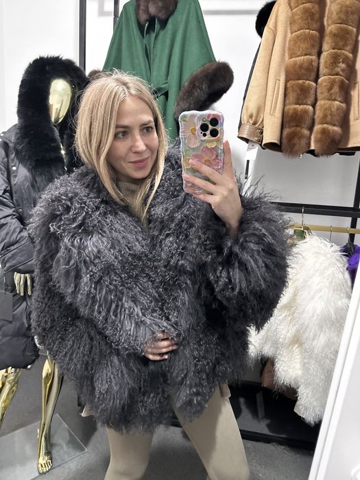 Трендова шубка з натуральної лами , шуба лама