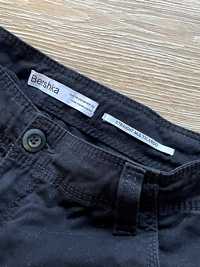 Bershka Multipocket Baggy Cargo Pants