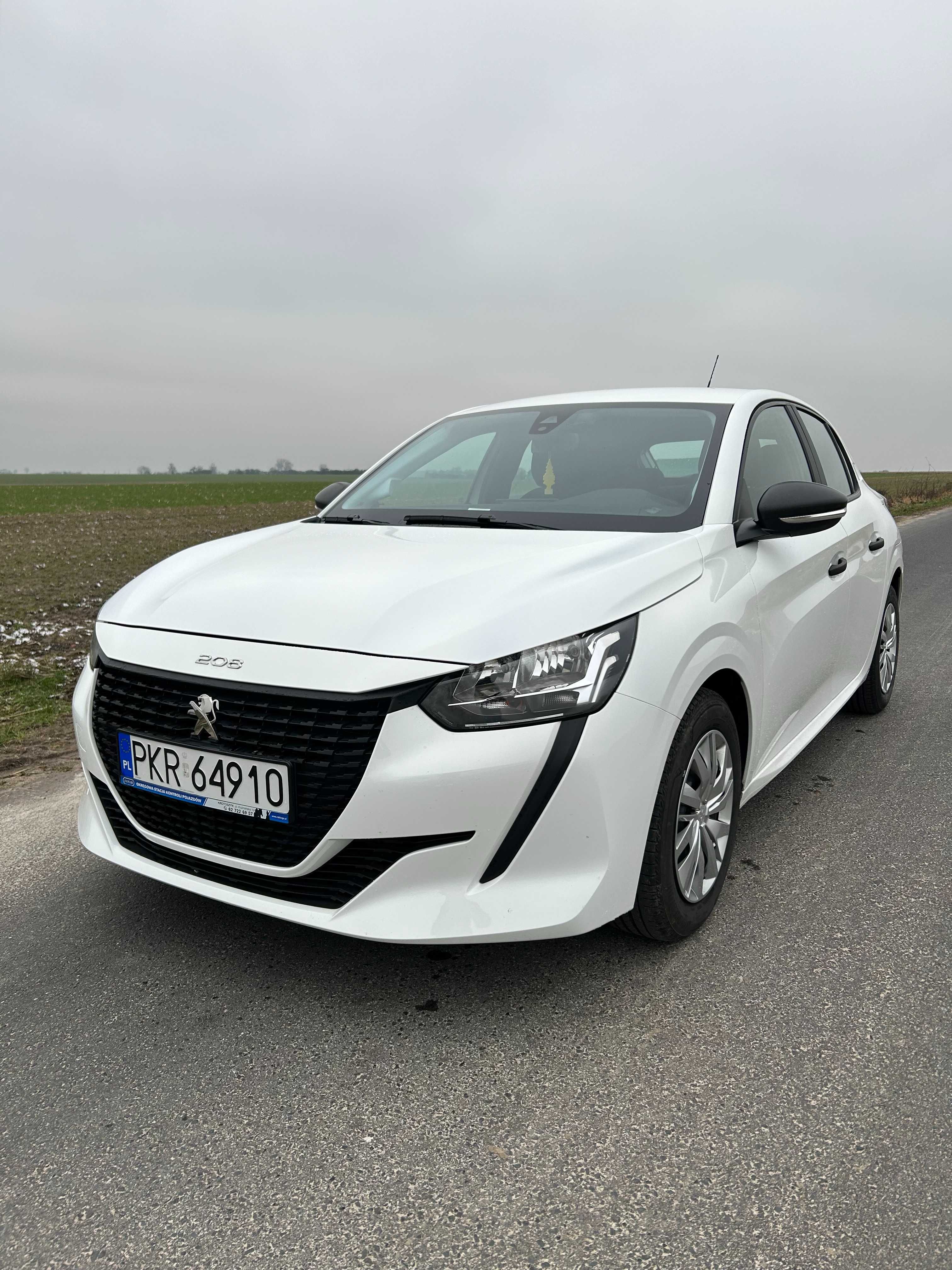 Peugeot 208  1,2 Benzyna