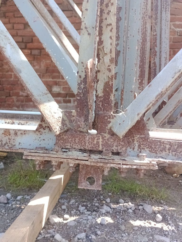 Kratownice dwuspadowe 12m,słupy, blacha itp...