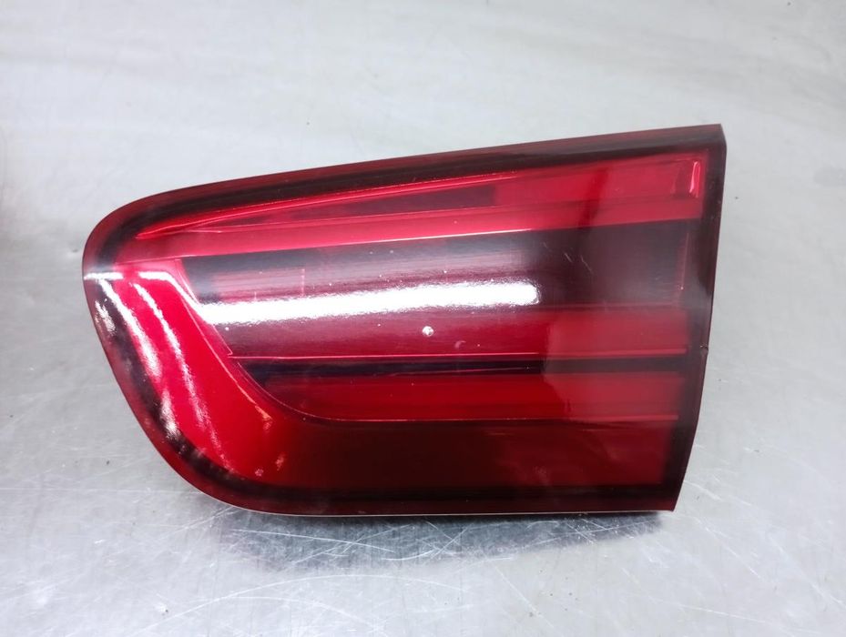 Farolim da mala direito BMW 1 (F20)