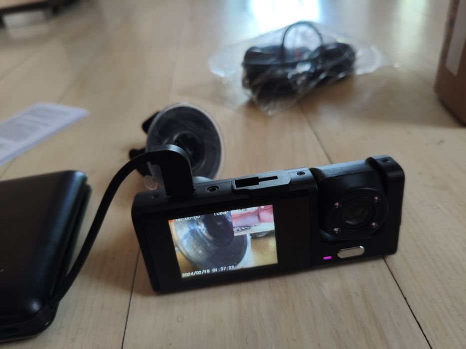 Новый Автомобильный Видеорегистратор 2 камеры