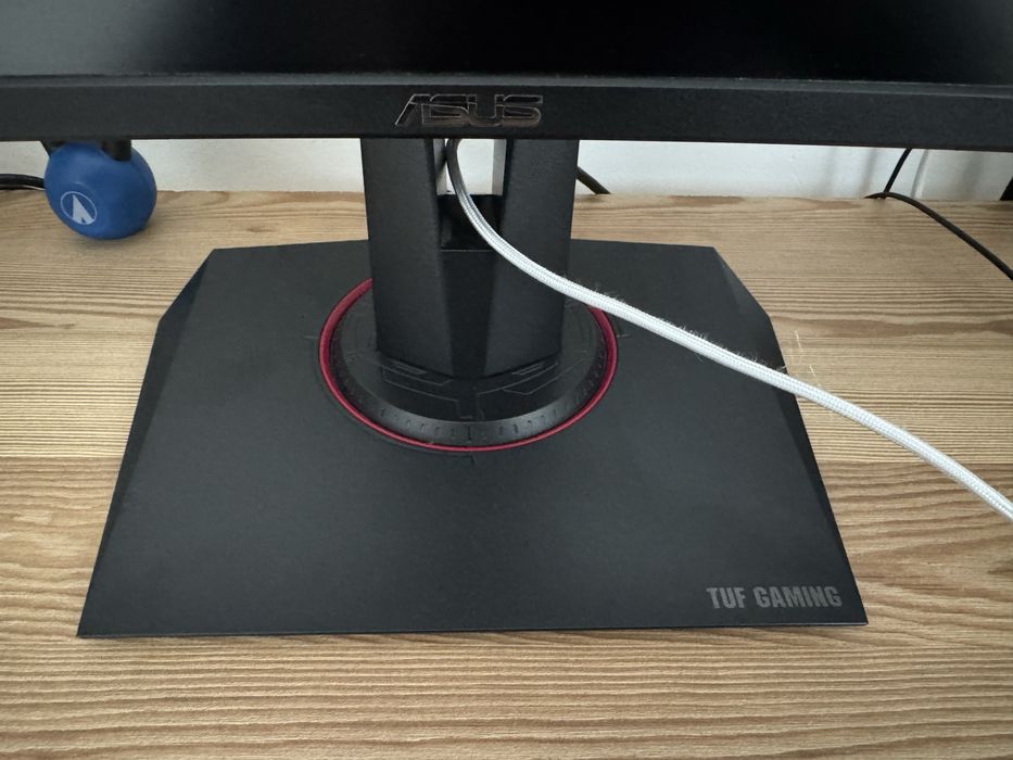 Monitor Curvo ASUS TUF Gaming VG27VQ