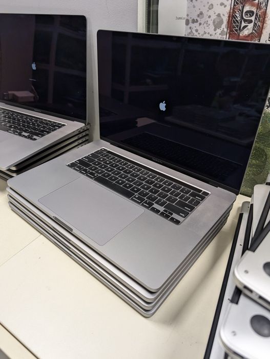 Ноутбук Apple MacBook Pro A2141 Core i7-9750H - відео 4ГБ
