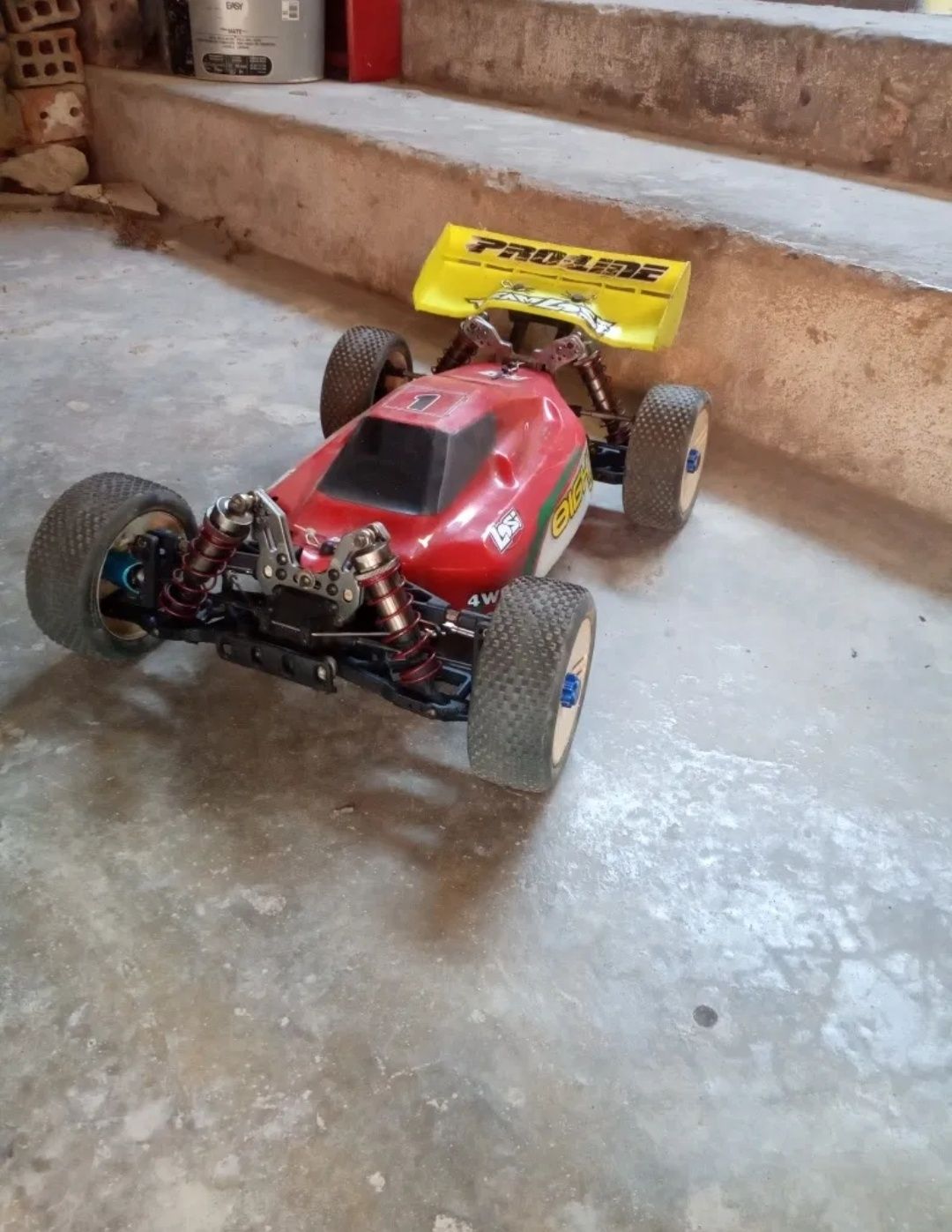 Vendo carro Losi telecomando 4WD