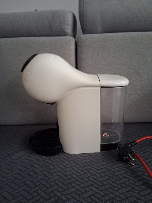 Ekspres na kapsułki NESCAFÉ Dolce Gusto GENIO S KP240