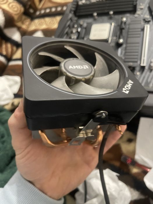 AMD Ryzen 7 3800X + Chłodzenie