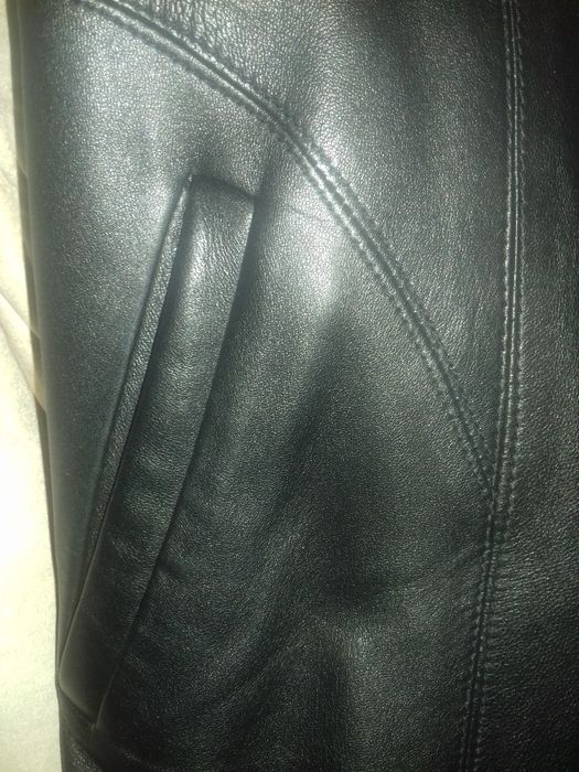 Кожаный красивый пиджак-куртка