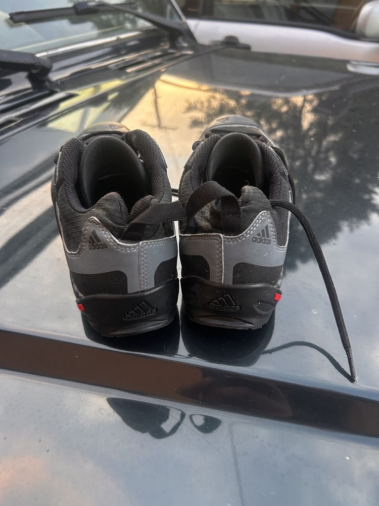 Adidas terrex 42r