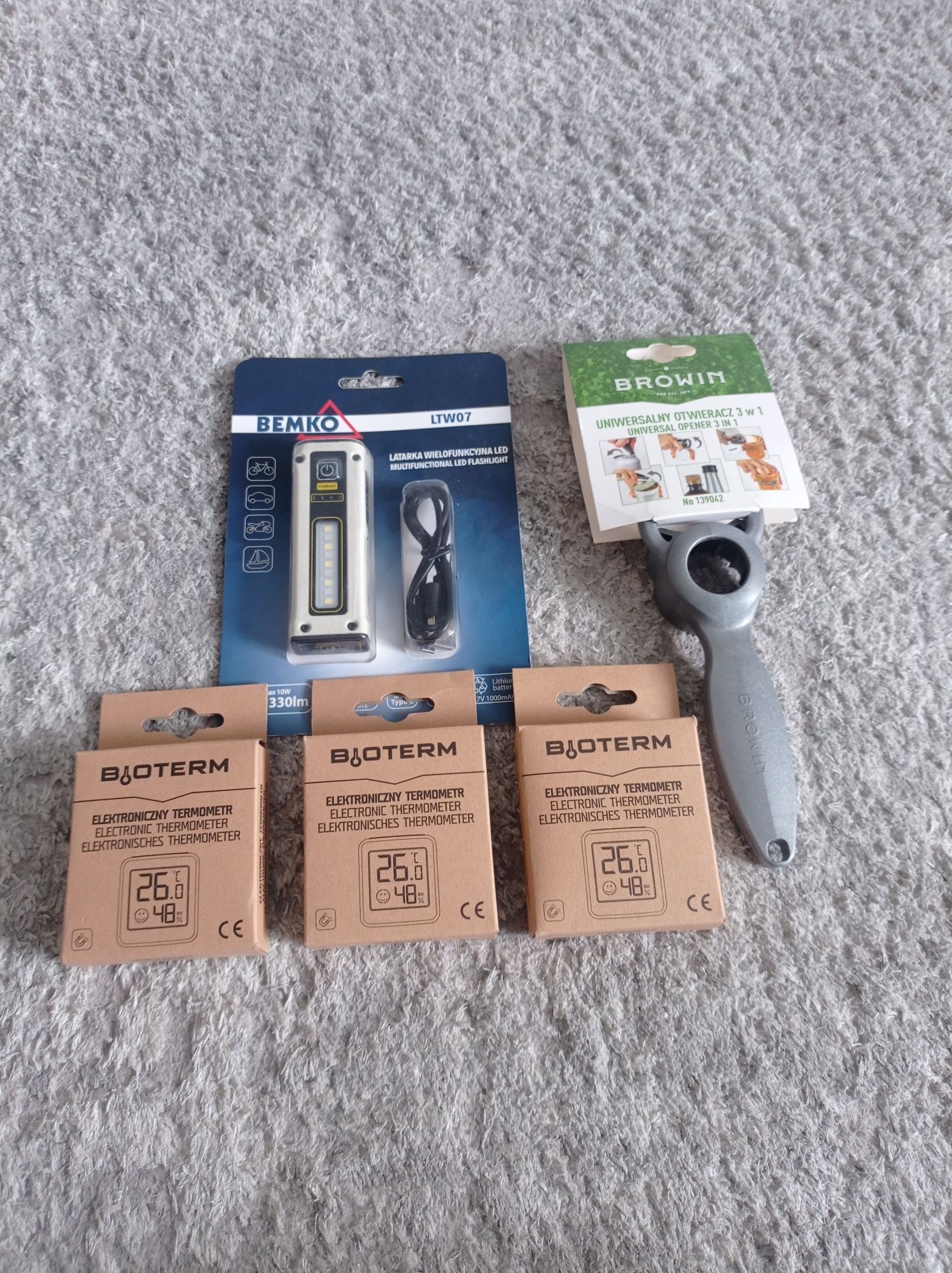 Latarka LED+uniwersalny otwieracz+trzy termometry