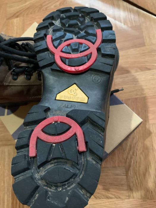 Чоловічі ботинки