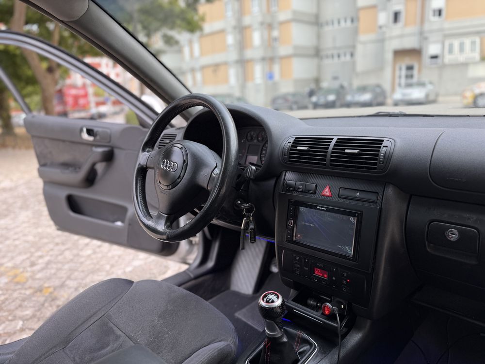 Audi A3 1.9Tdi 130cv 5portas apenas 315mil km!