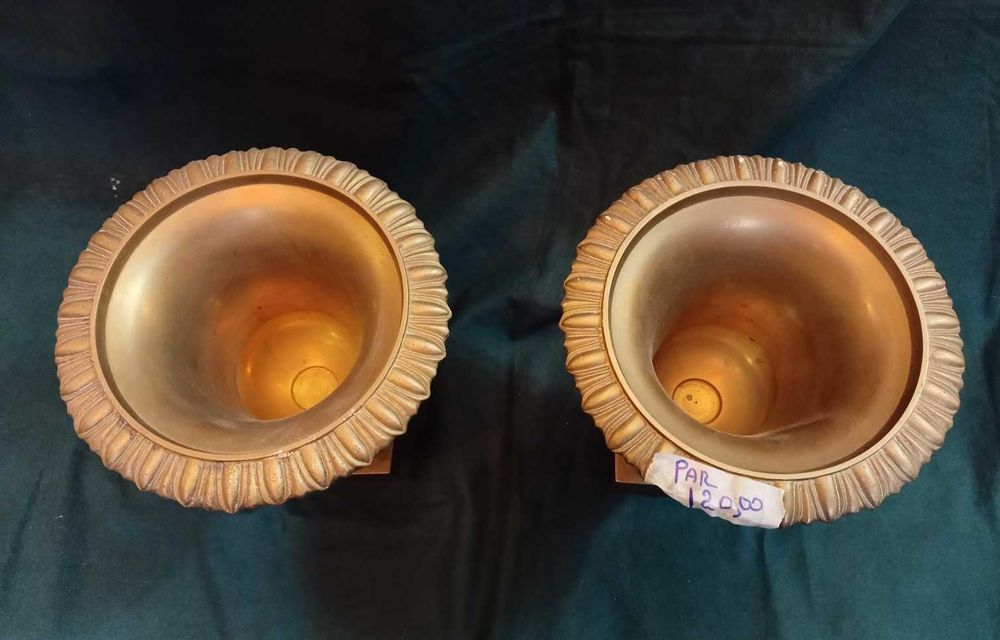 Par de Jarras Latão