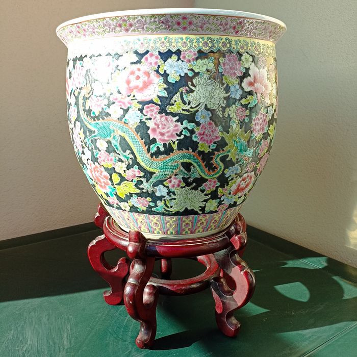 Cachepot Aquário oriental com suporte em madeira