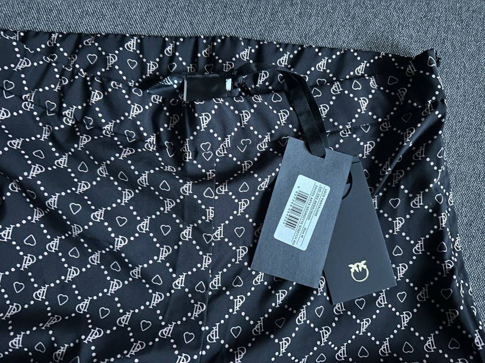 Pinko komplet monogram spodnie bluzka