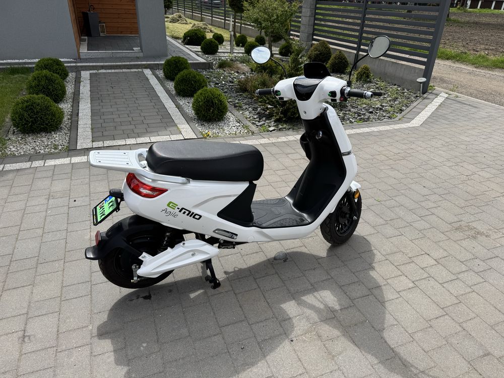 Skkiter elektryczny E-MIO Agile