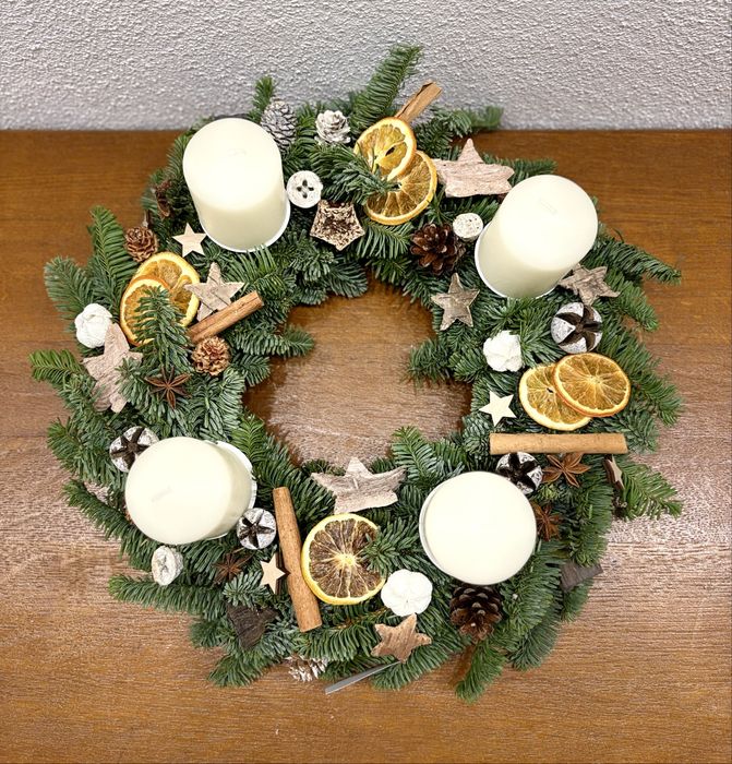 Stroik wianek adwentowy