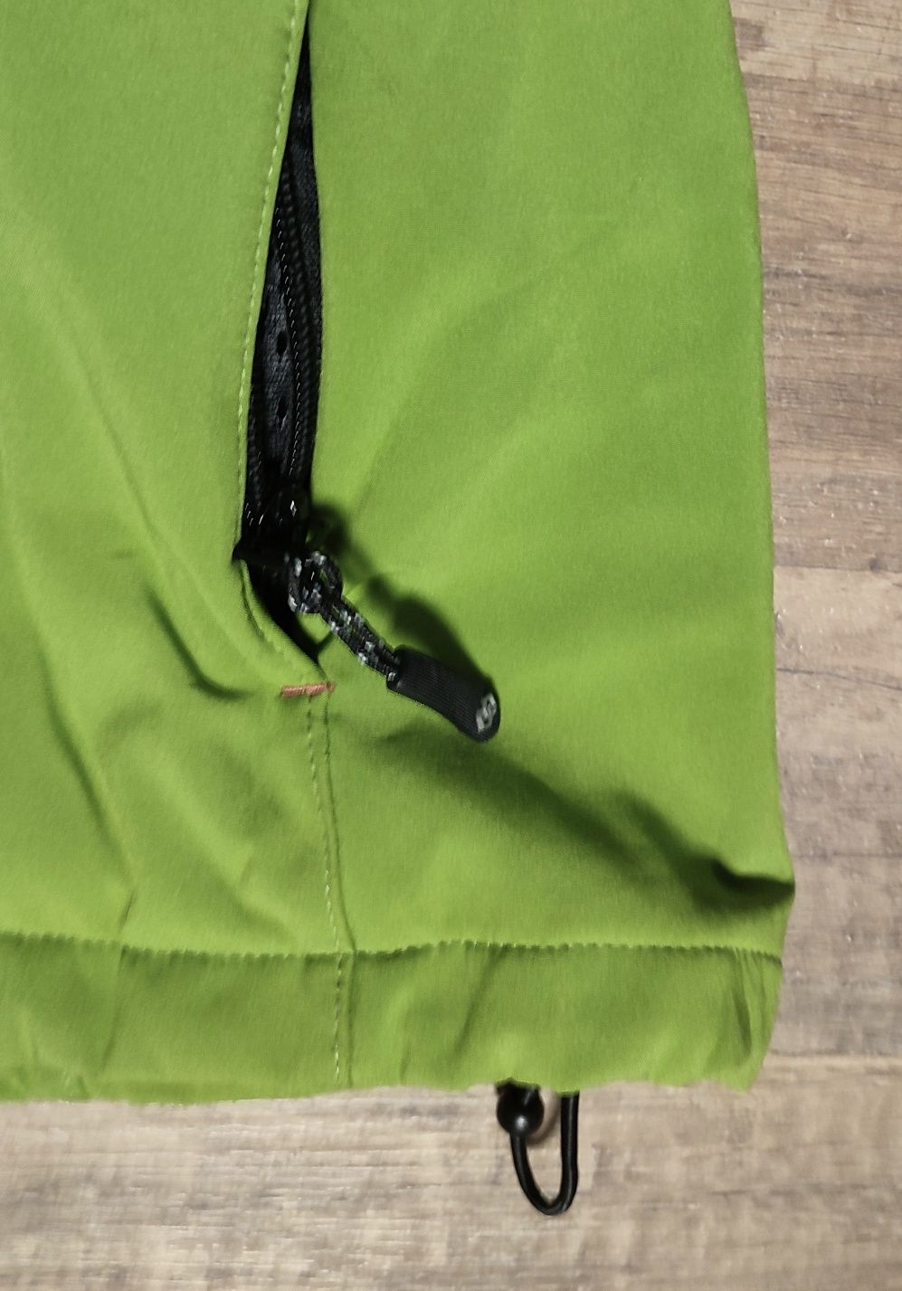 Віндстоперна куртка жіноча Tuxer (Швеція), р. ,XS