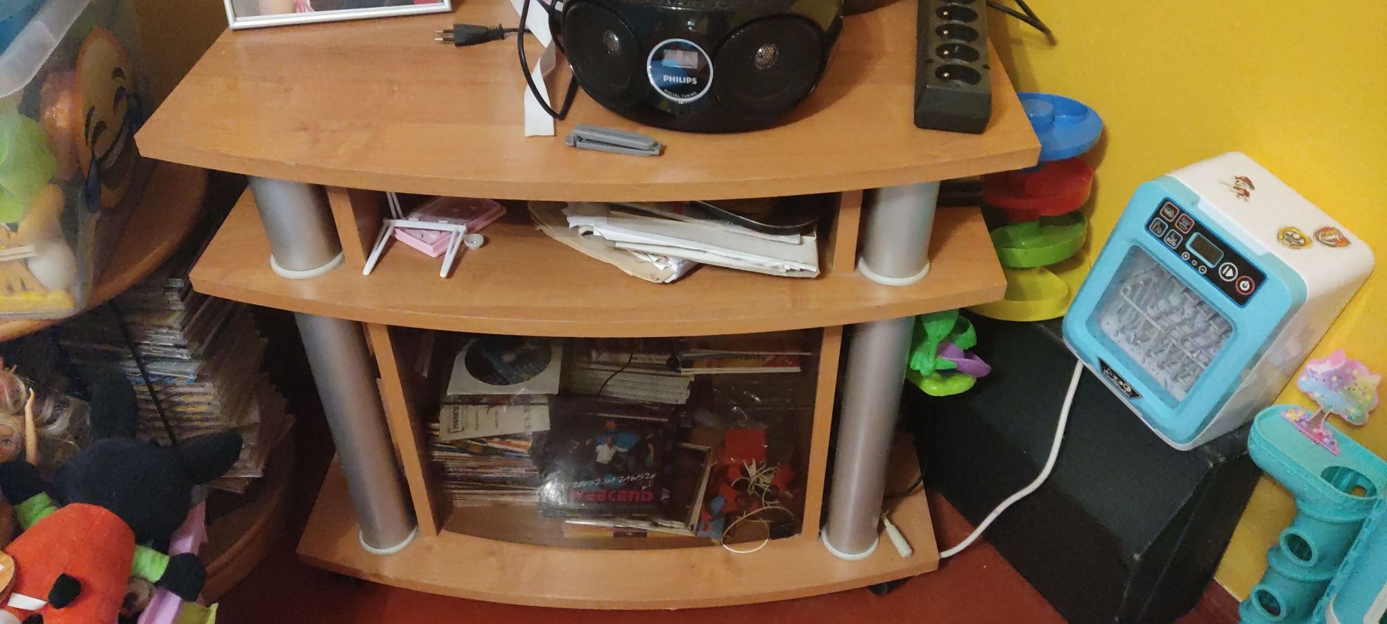 Stolik pod telewizor