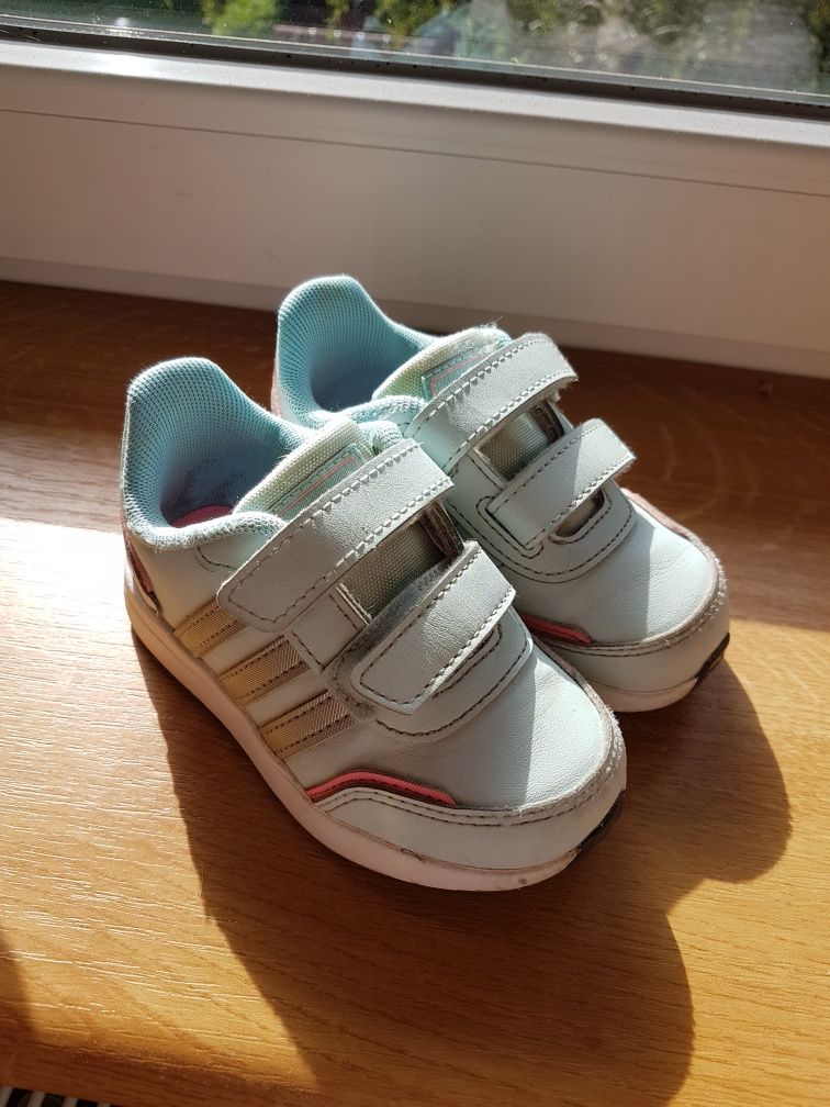 Buty dziecięce dziewczęce Adidas 23