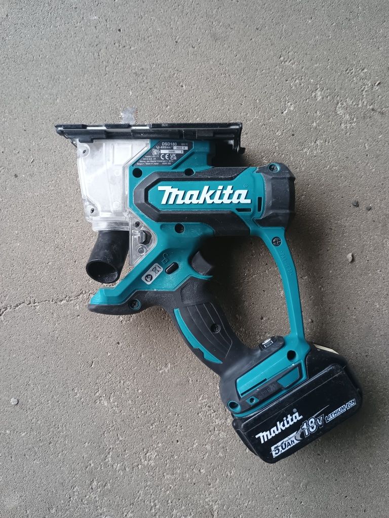 Piła do regipsów Makita DSD 180 + aku 18 V li-ion 5,0 ah wyrzynarka