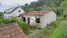 Moradia T2 localizada em Caxariass