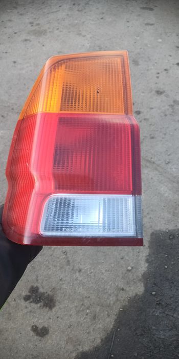 Стоп лівий місубіші патжеро спорт 1