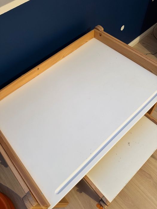 Biurko Ikea flisat i krzesełko