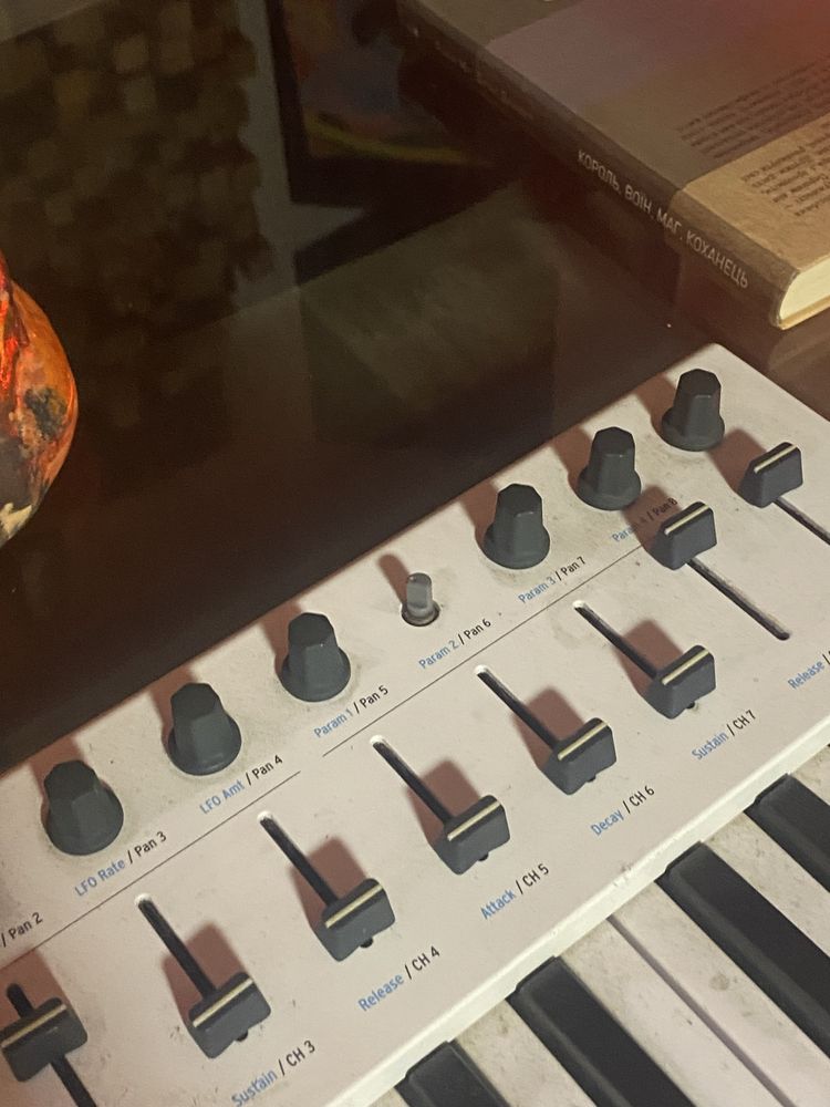 Midi-клавіатура ARTURIA KeyLab Essential 49