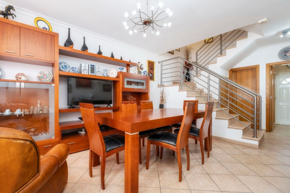Vendo Moradia V3 em Manta Rota