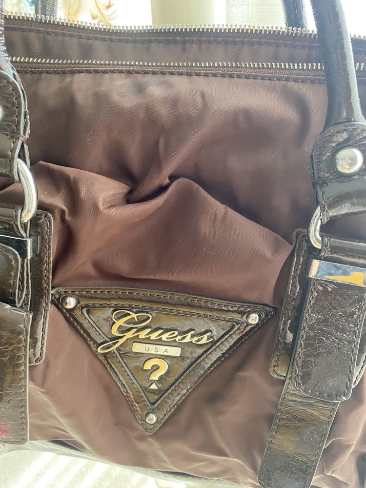 Bolsa Guess castanha