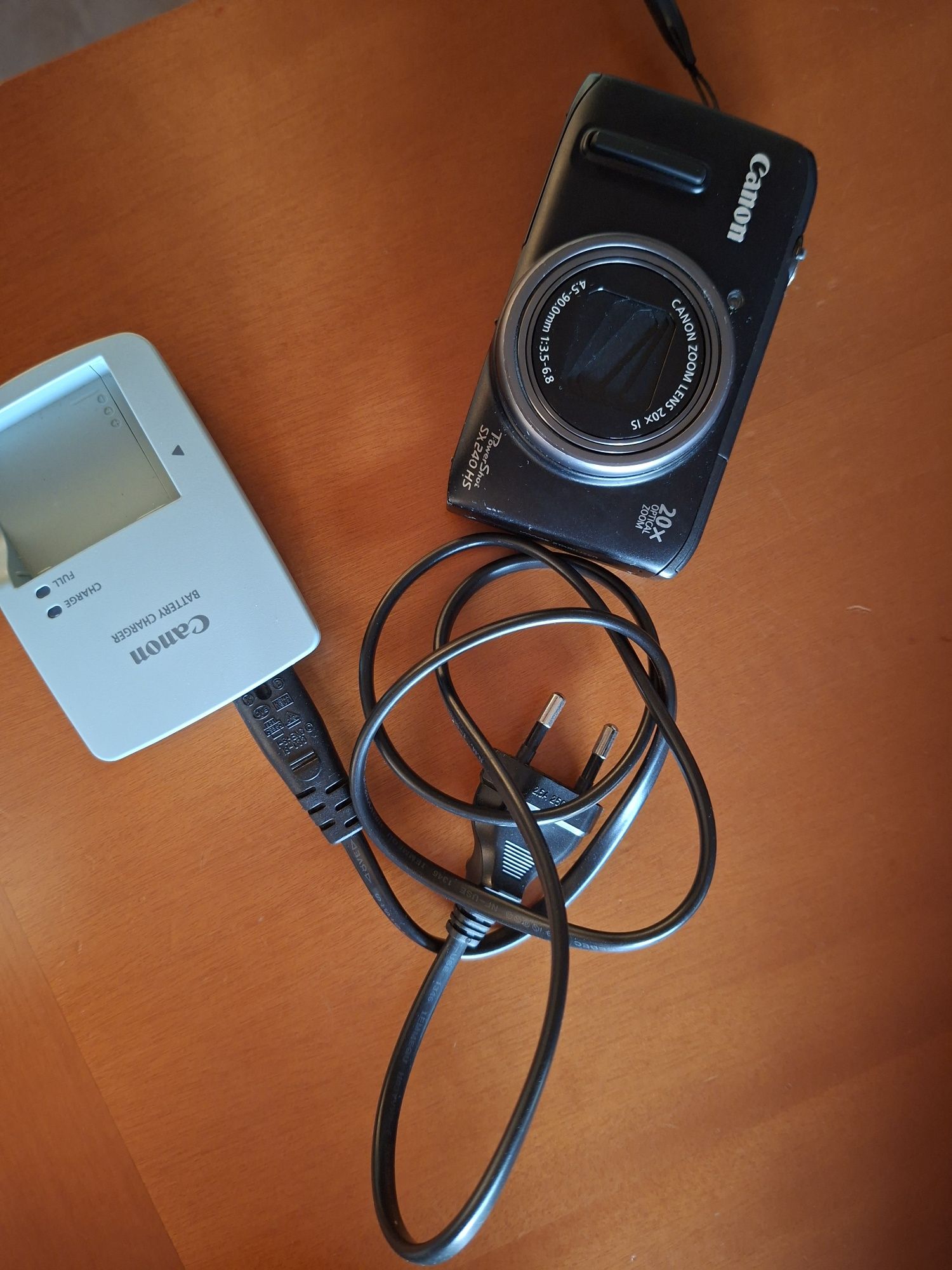 Máquina Fotográfica Canon PowerShot SX240 HS – Kit Completo