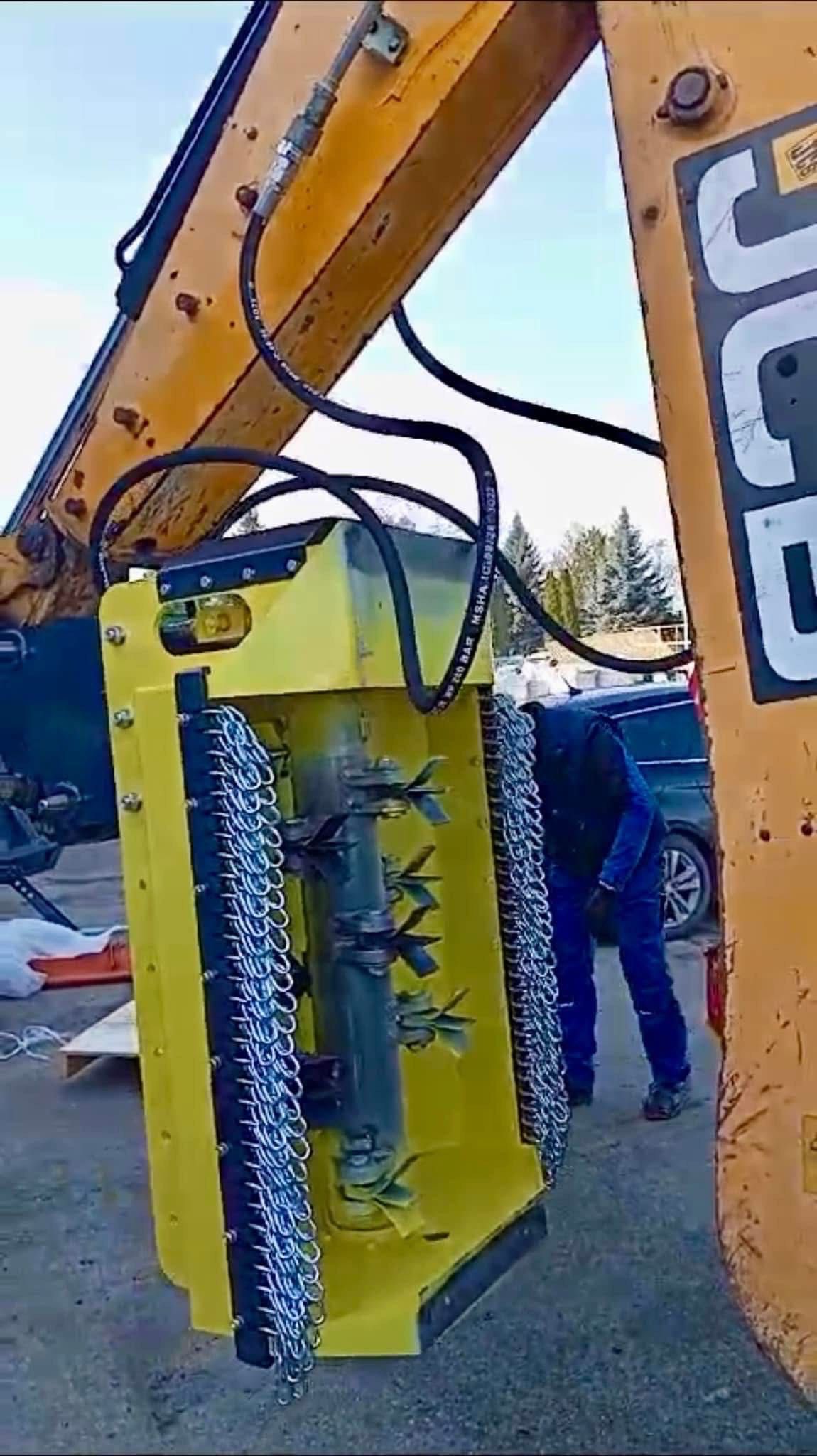Mulczer hydrauliczny do koparki, koparko ładowarki, ładowarki GHEDINI