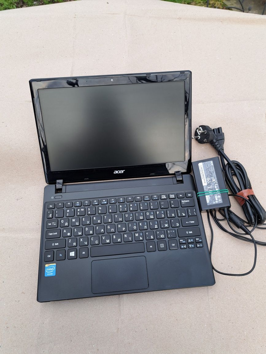 Acer B113 Ноутбук