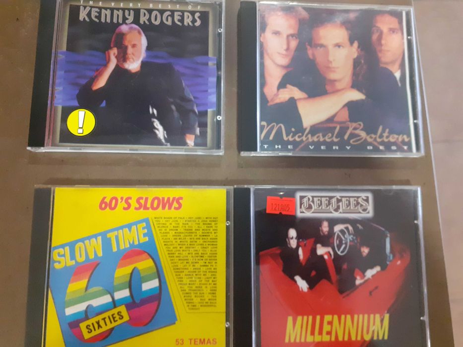 Best of de vários cantores em Cd.