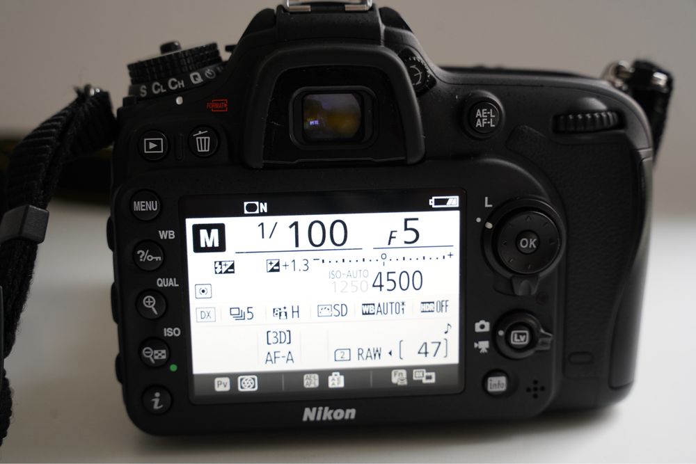 Aparat Nikon D7200 i obiektyw Nikkor 18-105 i torba