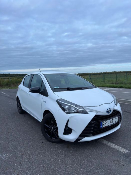 Toyota Yaris Toyota Yaris III Hybrid (2019) — Oszczędność, Komfort i Spokój na Lata