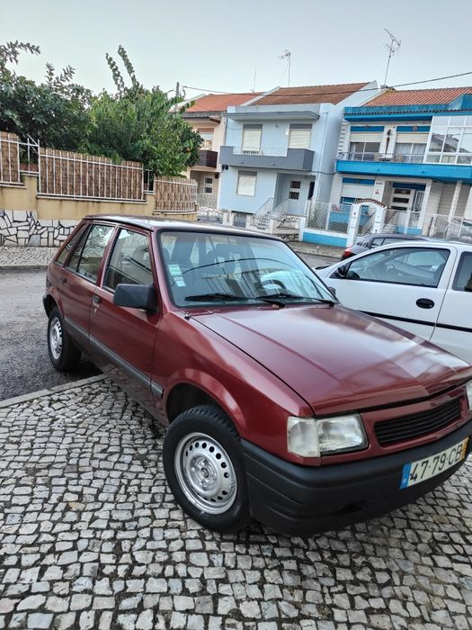 Vendo Opel corsa 1.2 a gasolina de 93