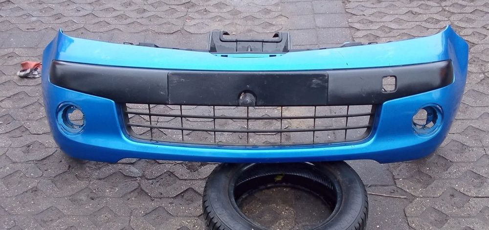 Zderzak przód nissan note E11 06-09r.