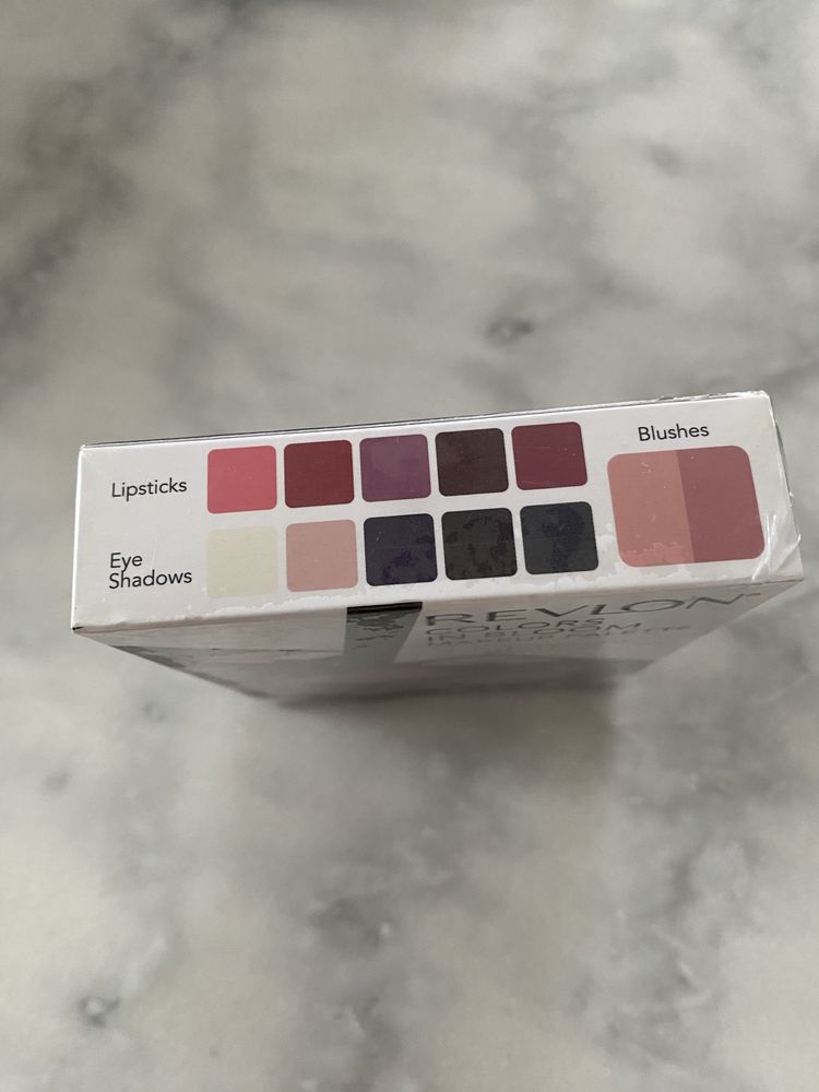 Paleta do makeupu Revlon Colors in Bloom paletka do makijażu cienie