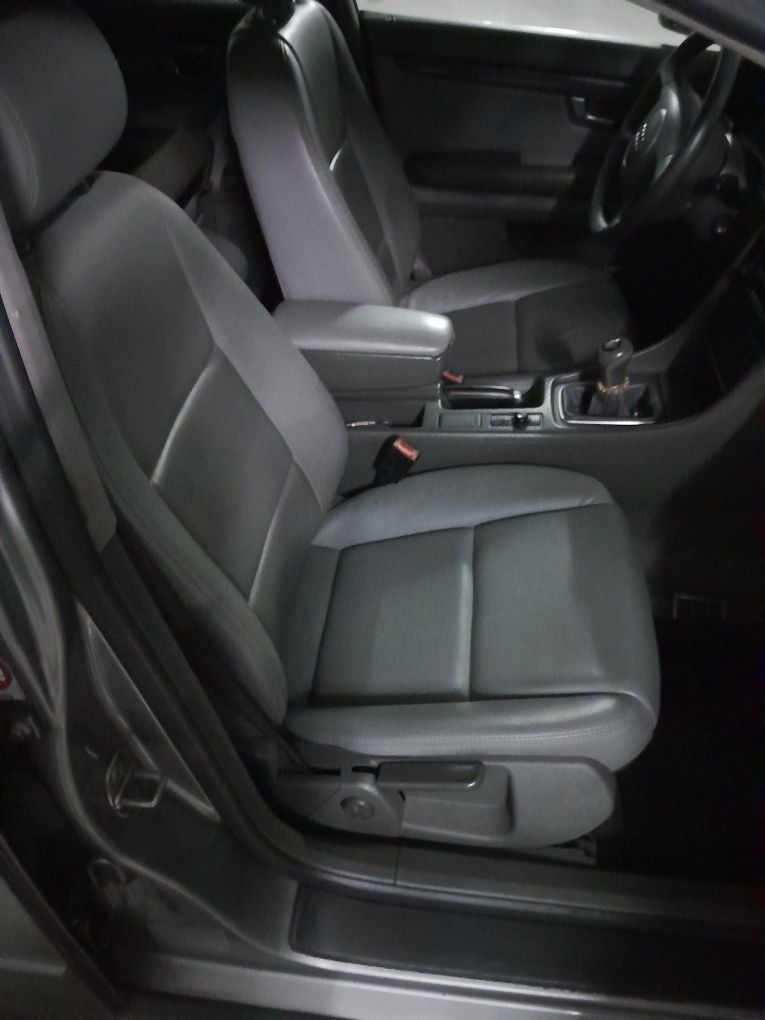 Carinha audi A 4 B6 1900 de 130 cavalos