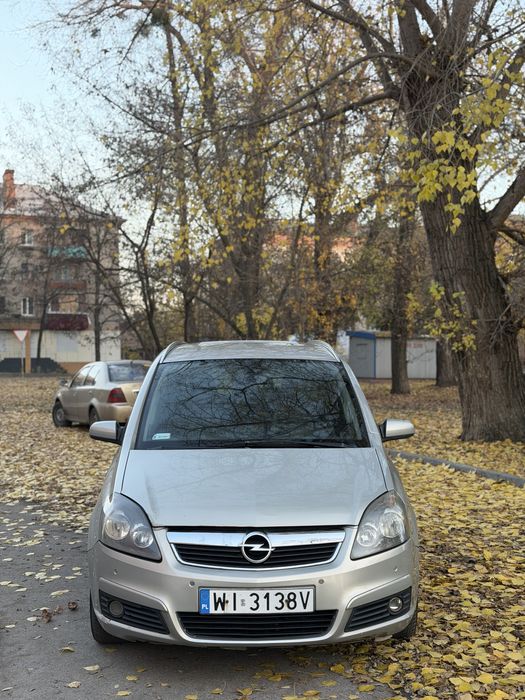 Opel Zafira рестайлинг