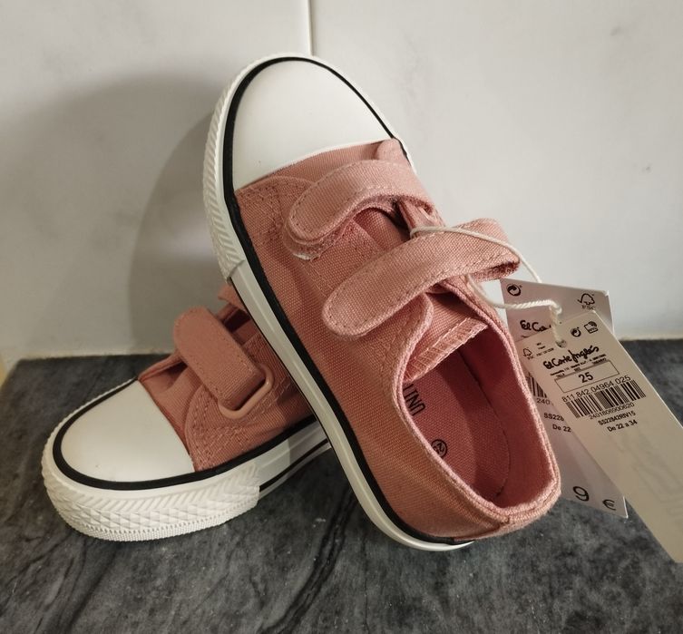 Sapatilhas Rosa Novas da Unit Shoes