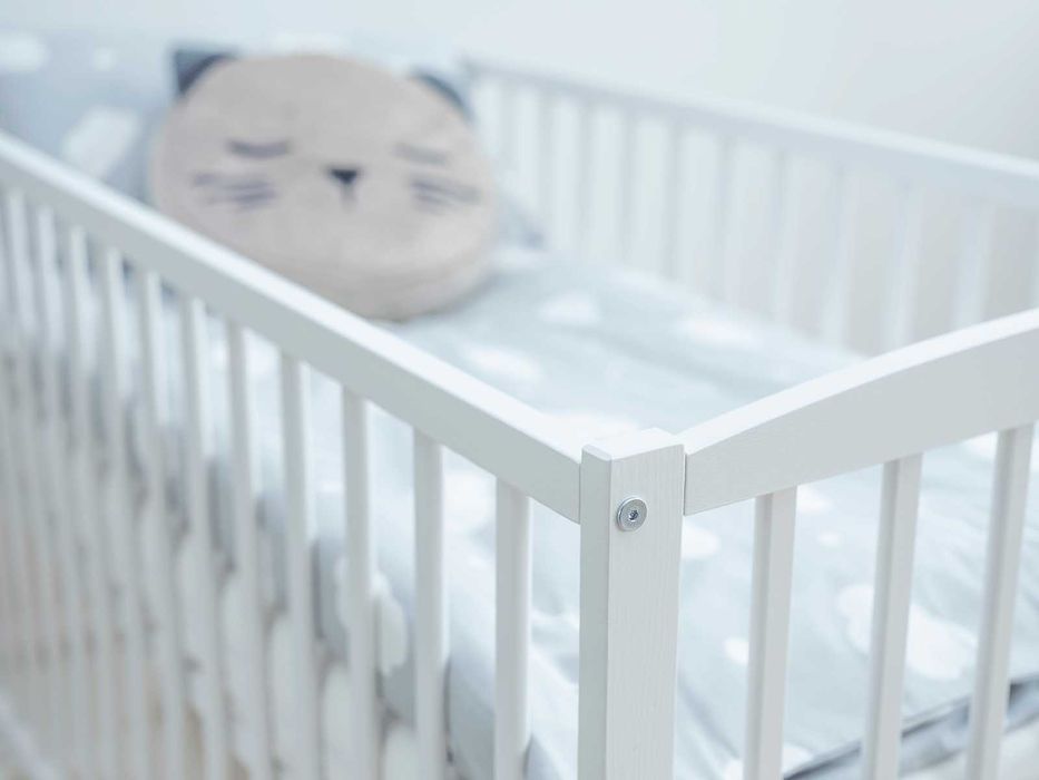 Meble Magnat Łóżeczko dziecięce sosnowe 60x120 Baby Classic białe