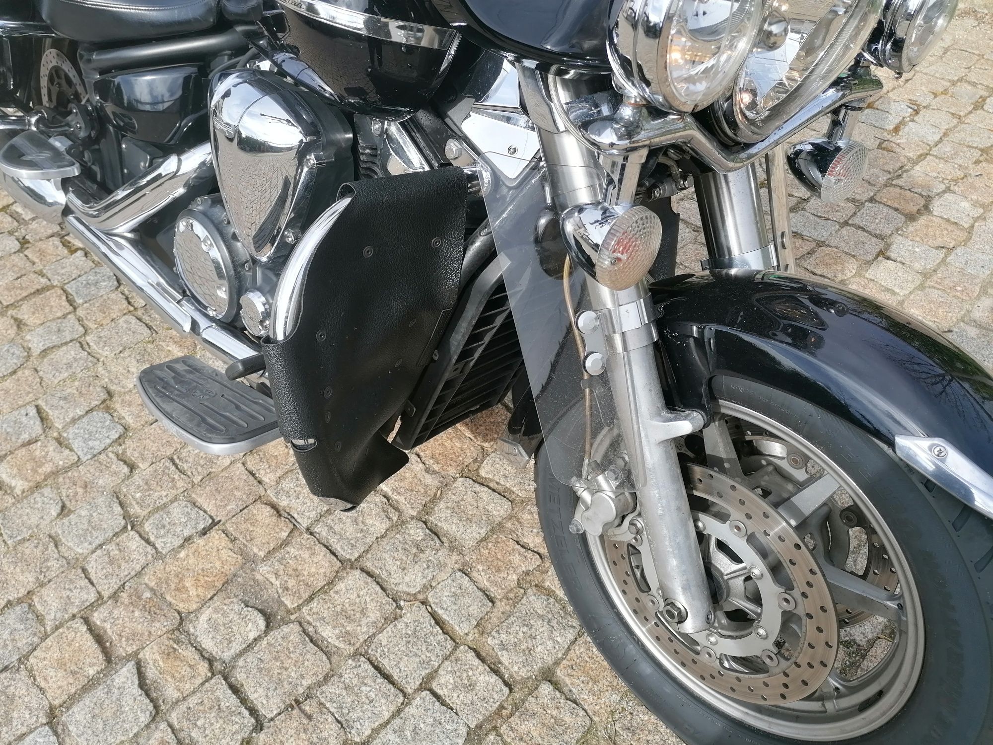 Yamaha XVS 1300A Midnight star